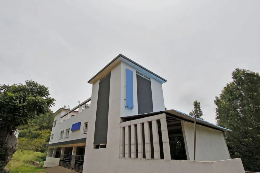 Oyo 46168 Sky Hotels