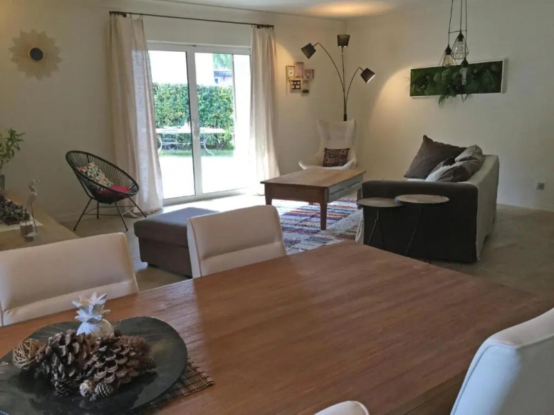 Superbe maison familiale avec piscine privée au pied du Mont Ventoux, jolie vue sur le village du Beaucet, 8 personnes, LS4-330 BEL AMOUR