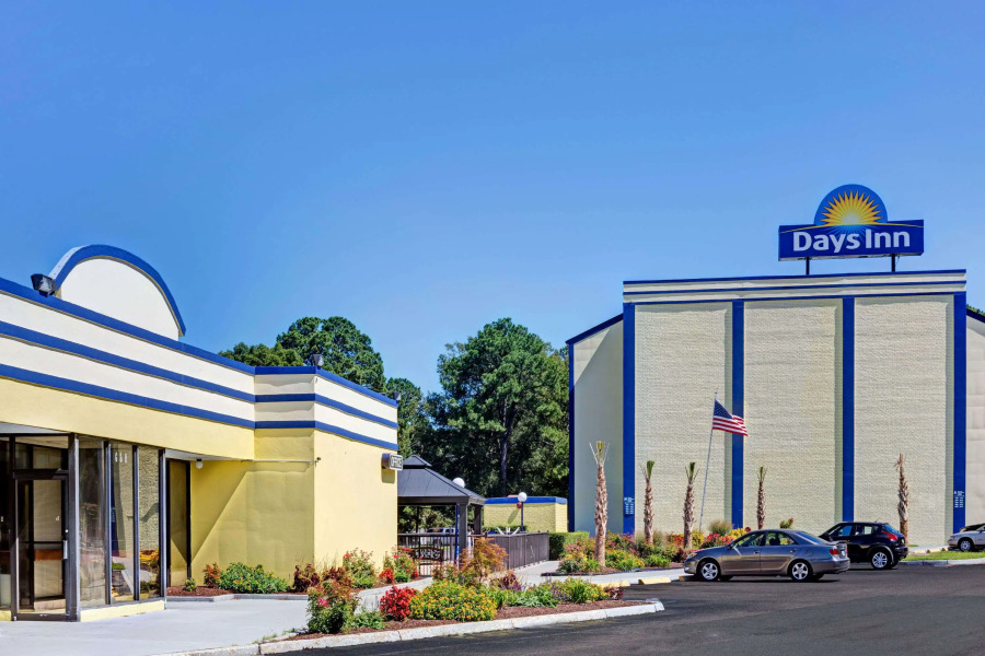 Days Inn by Wyndham Norfolk Military Circle