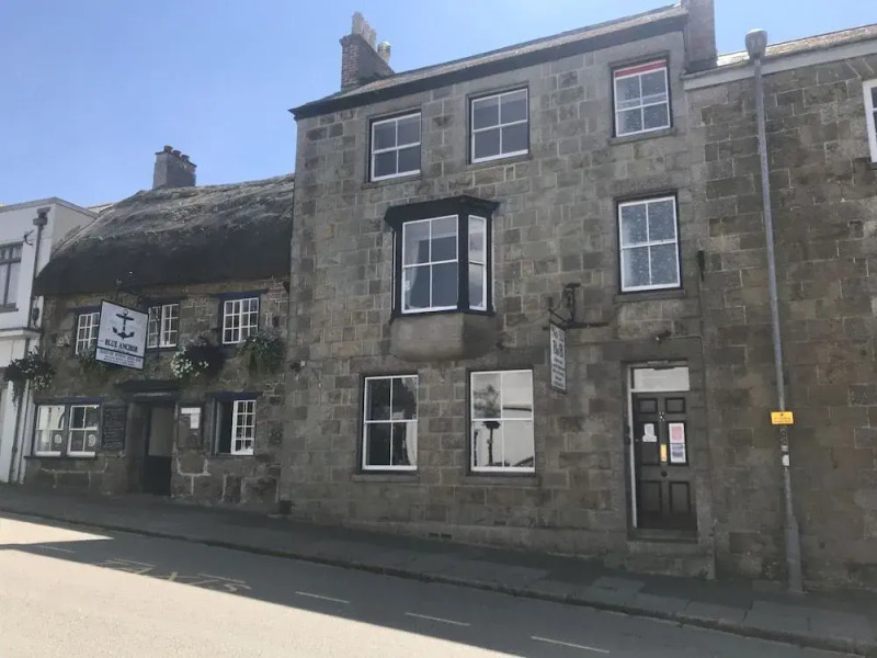 Number 52 Bed & Breakfast