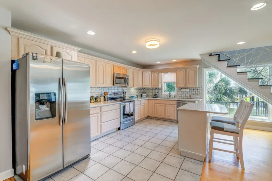 New Bern Home w/ Water View ~ 6 Mi to Downtown!