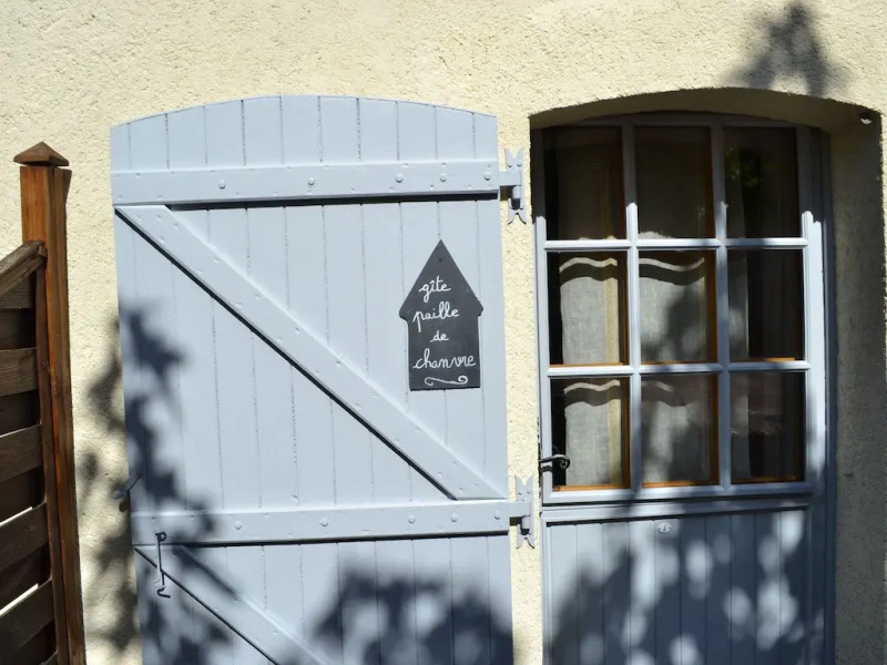 Cozy Holiday Home in Brion with Swimming Pool