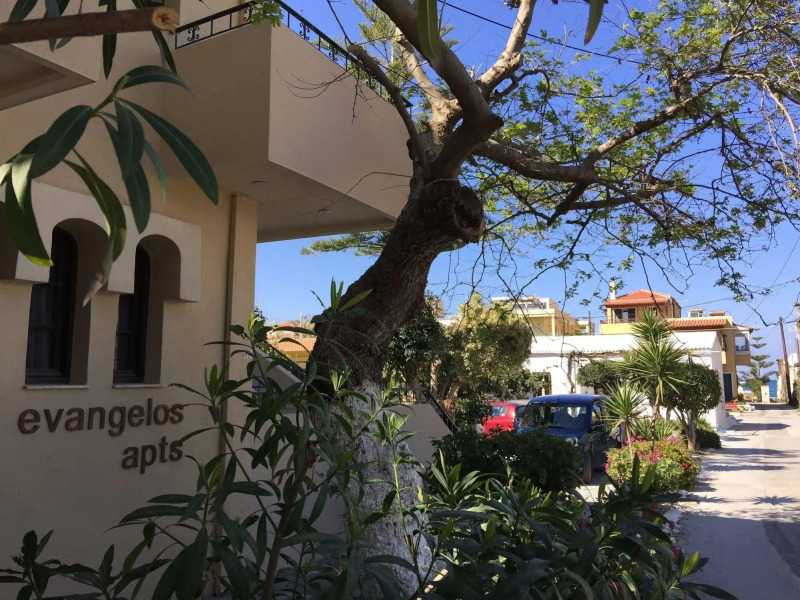 Evangelos Apartments