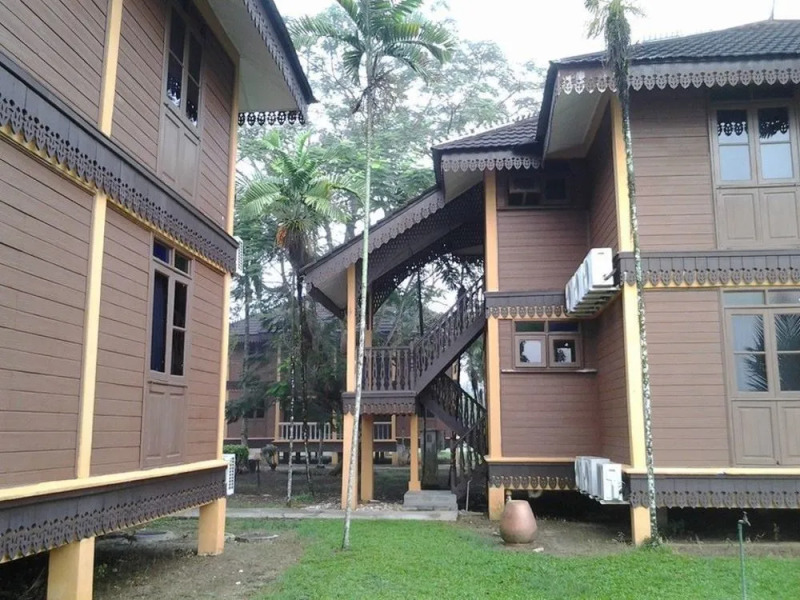 Green Village Pasir Salak Eco River Resort