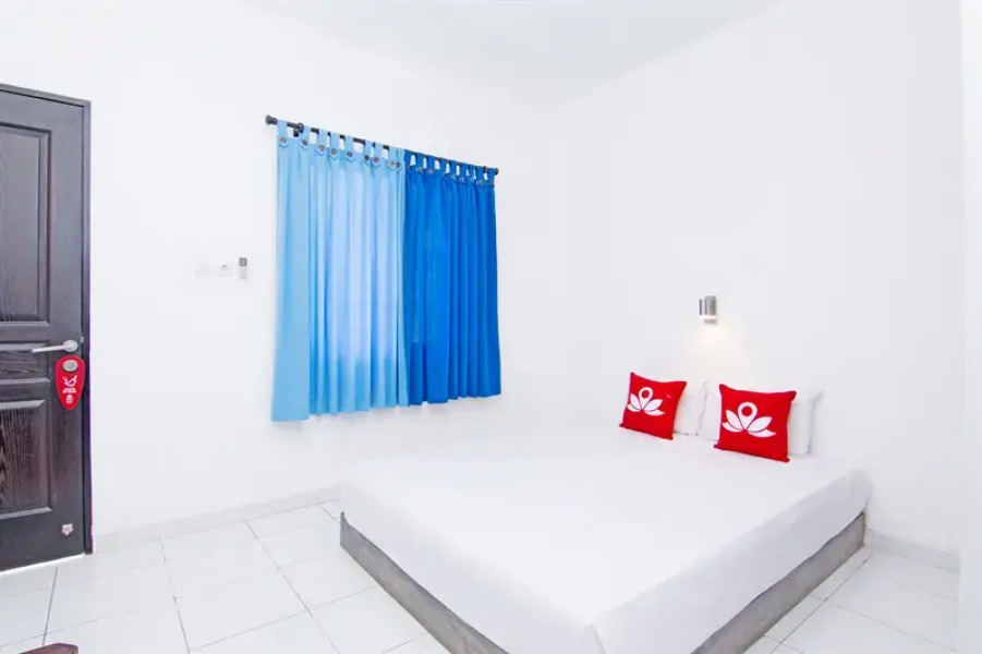 ZEN Rooms Kerobokan Bimasena