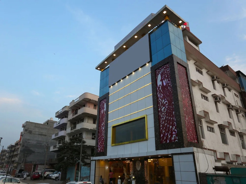 Century Grand By OYO Rooms