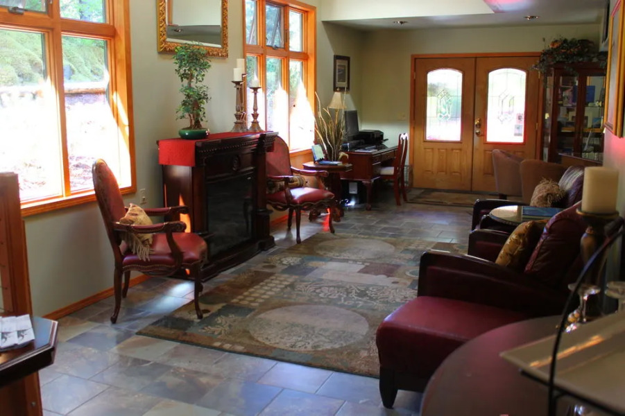 Pearson's Pond Luxury Inn & Spa