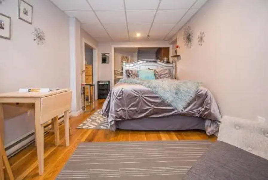 Studio Apartment Near Fenway by STARS of Boston