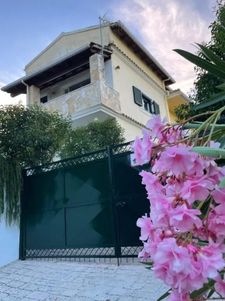 Villa Anasandra - 3 bedroom Villa