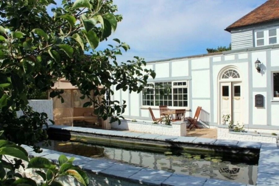 The Beach Sun Retreat