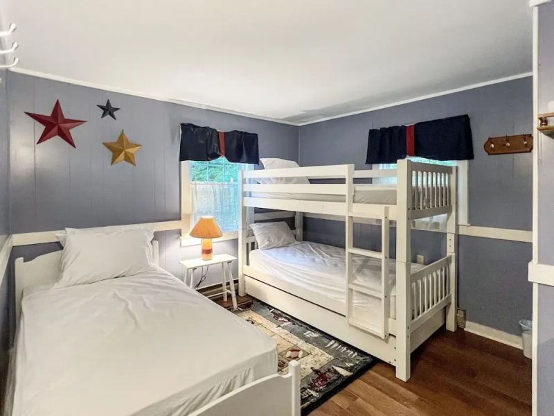 Family Tides - Y850 Beautiful Home Only A 10 Minute Walk To Short Sands Beach! 2 Bedroom Home by Redawning