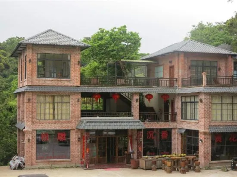 Jianfengling Tianchi Mountain Resort