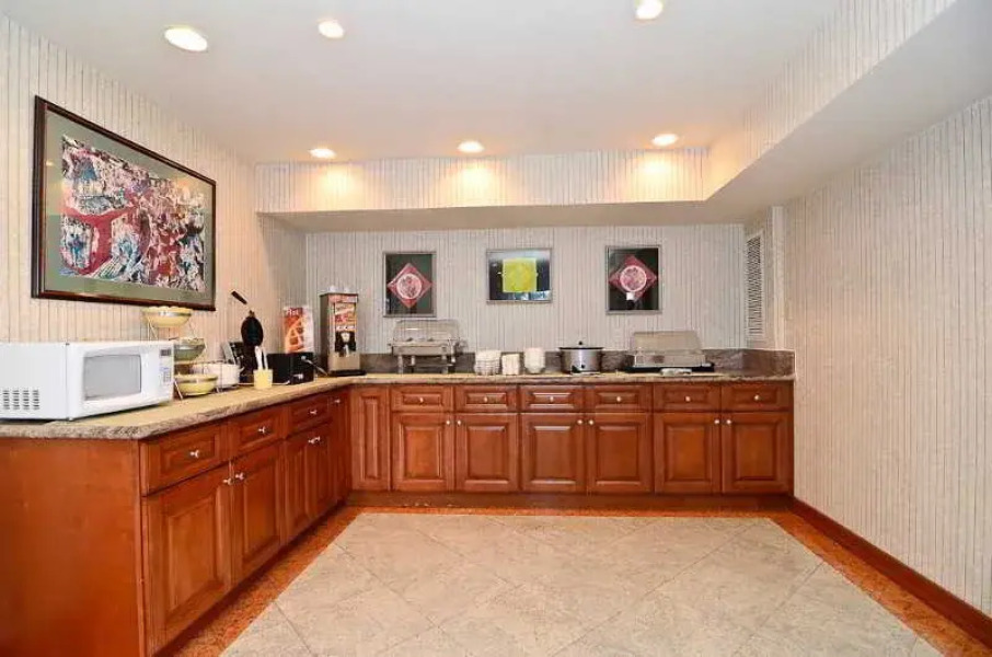 Quality Inn & Suites