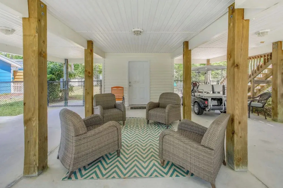 Charming Oak Island Home 1 Mi to Beach!