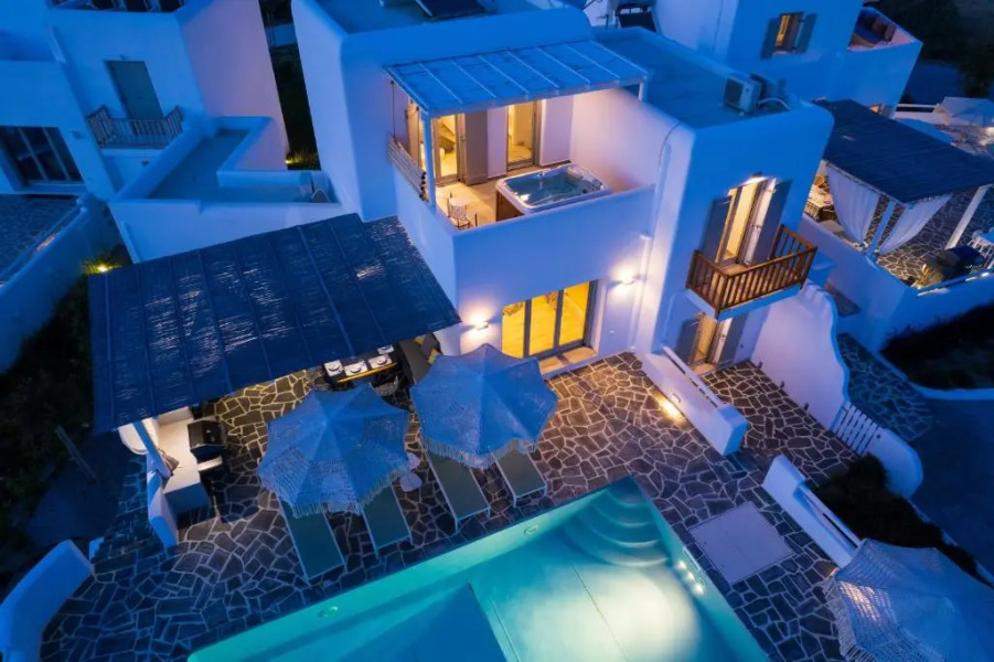Plaka Villas Naxos Sofia sleeps 7