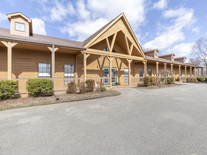 Falls of Rough Resort