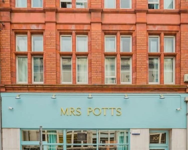 Mrs Potts Backpackers