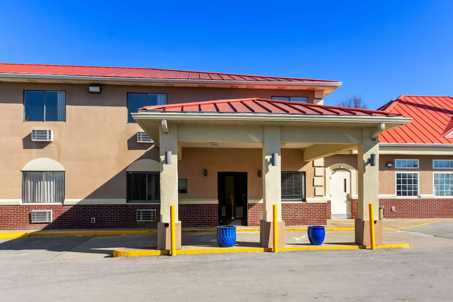 Super 8 by Wyndham Elizabethtown