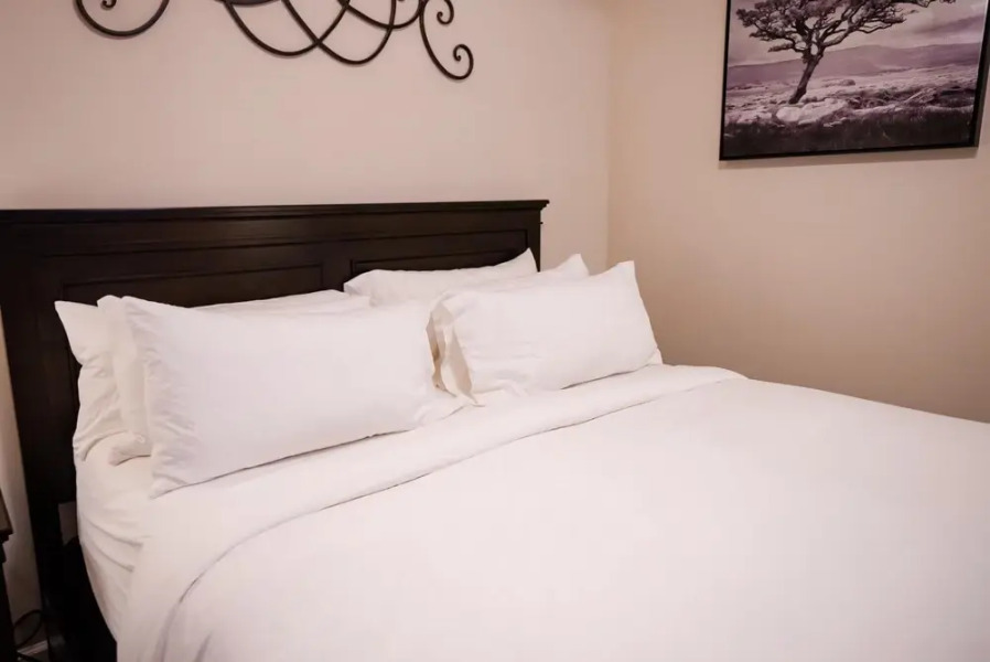 2 Bedroom Lake View Villa- 605