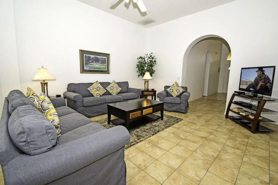 513BIRK Southern Comfort 4 Br villa by RedAwning