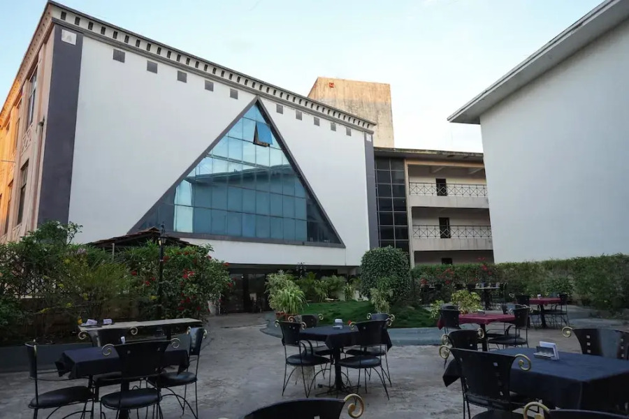 Hotel Trupti International by Iroomz