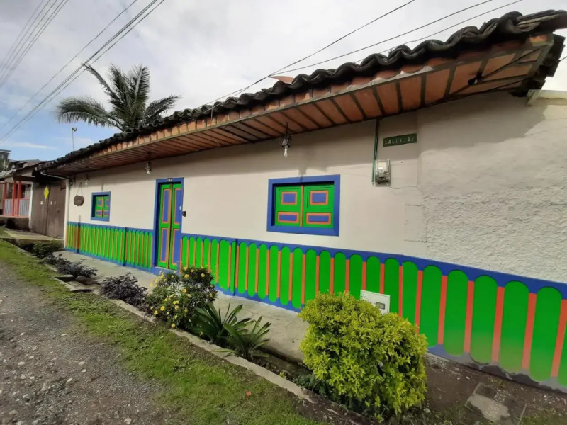 La Cigarra Cine y Cafe