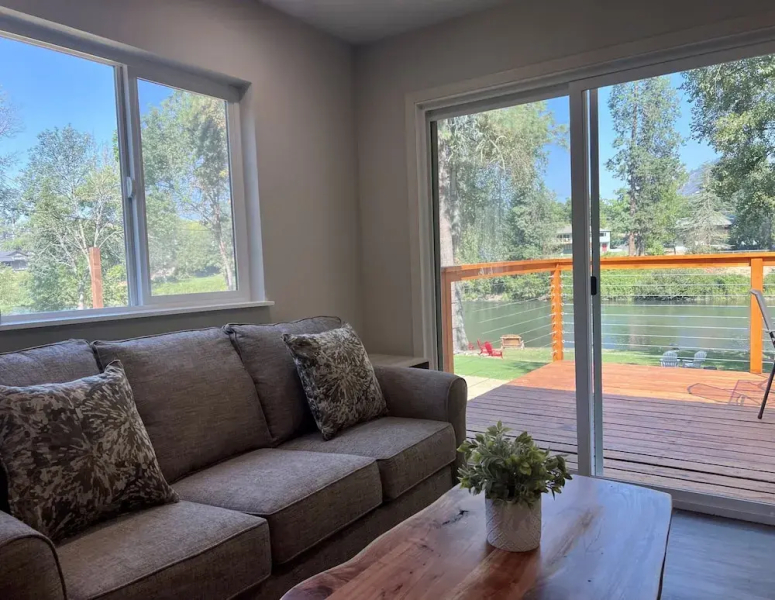 Rogue River Resort