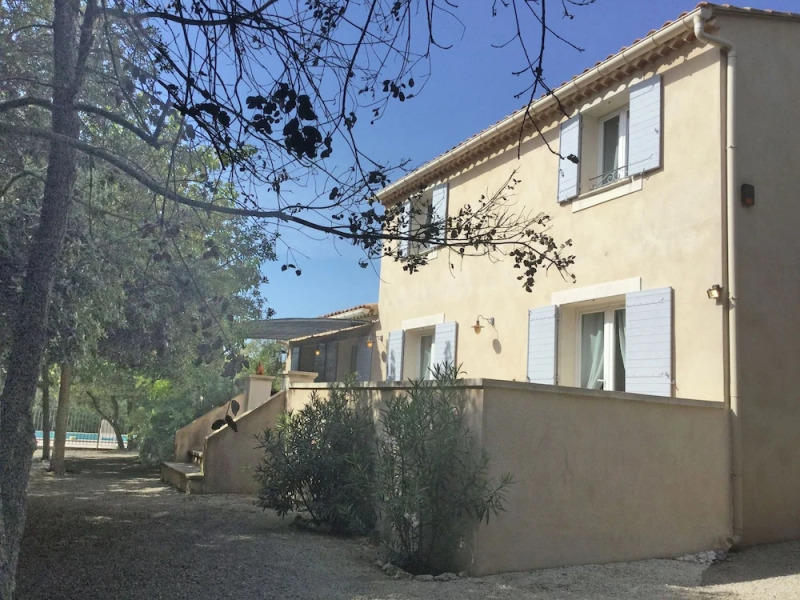 Inviting Villa in Saumane-de-vaucluse With Swimming Pool