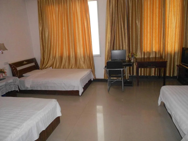 Chengzhong Hotel