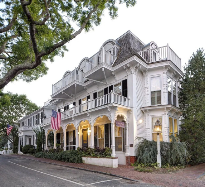 The Christopher, The Edgartown Collection