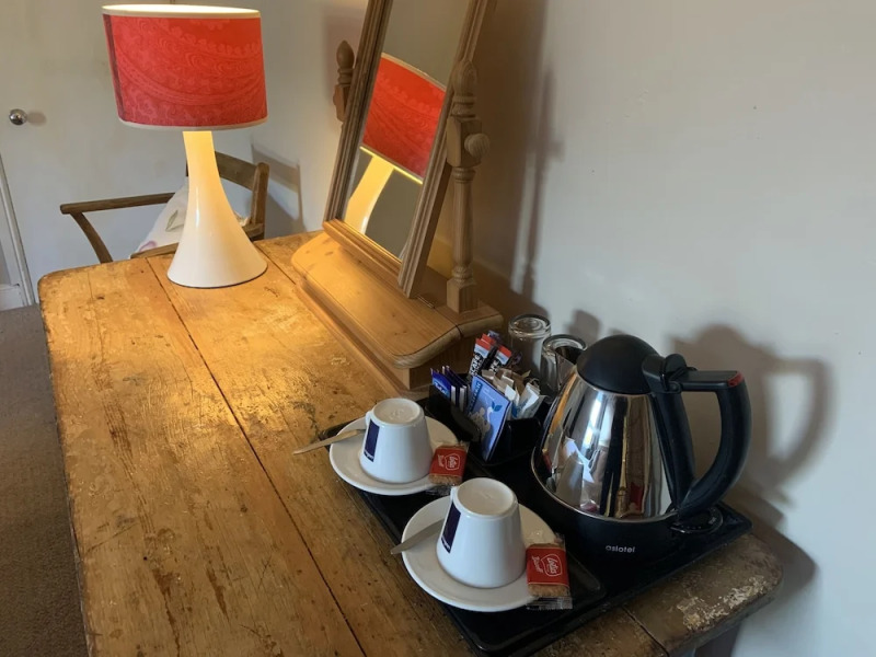 The Halfway House Pub and Kitchen