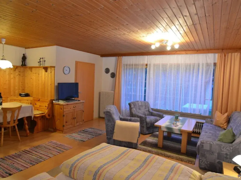 Holiday Home with 2 Living Areas, Garden, near Passau & Austria