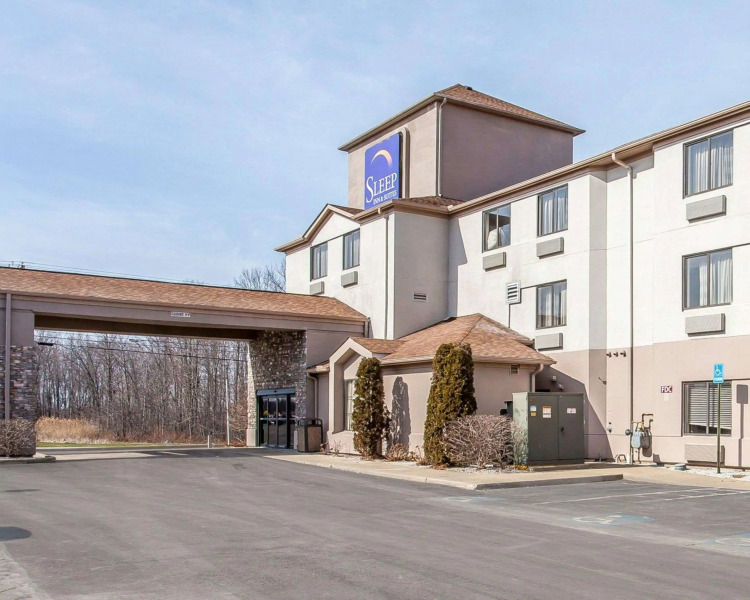 Sleep Inn & Suites Near I-90 and Ashtabula