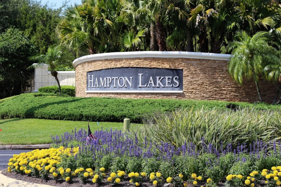 Hampton Lakes by Ellis Exclusive Villas