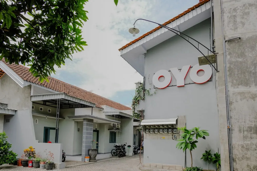 OYO 1976 Omah Kost Family