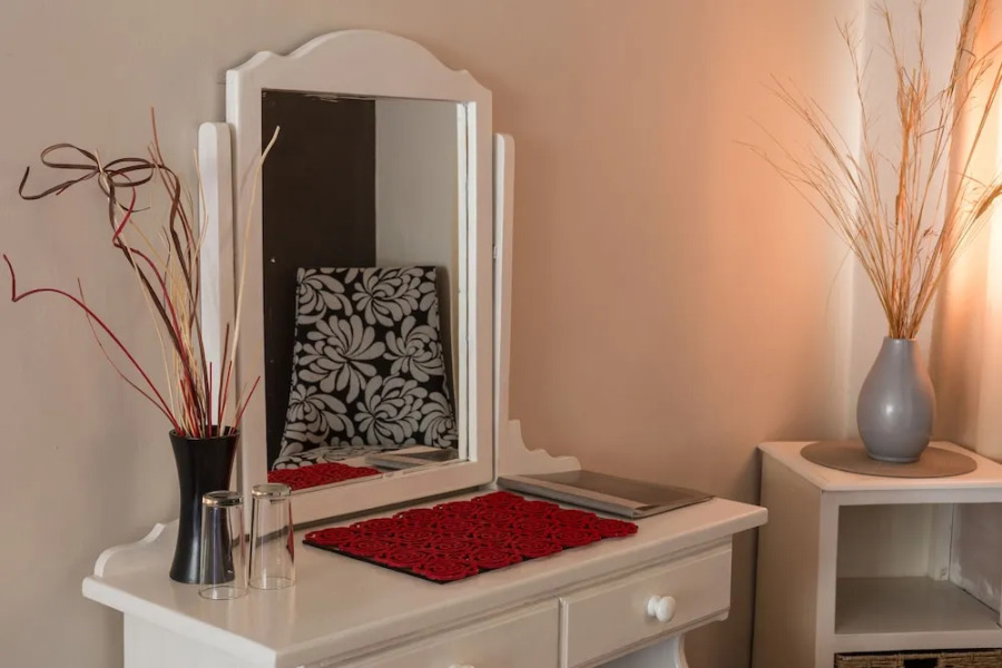 The Elegant Farmstead