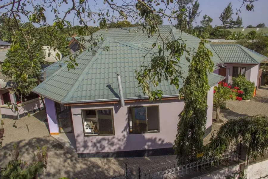 Arusha Giraffe Lodge