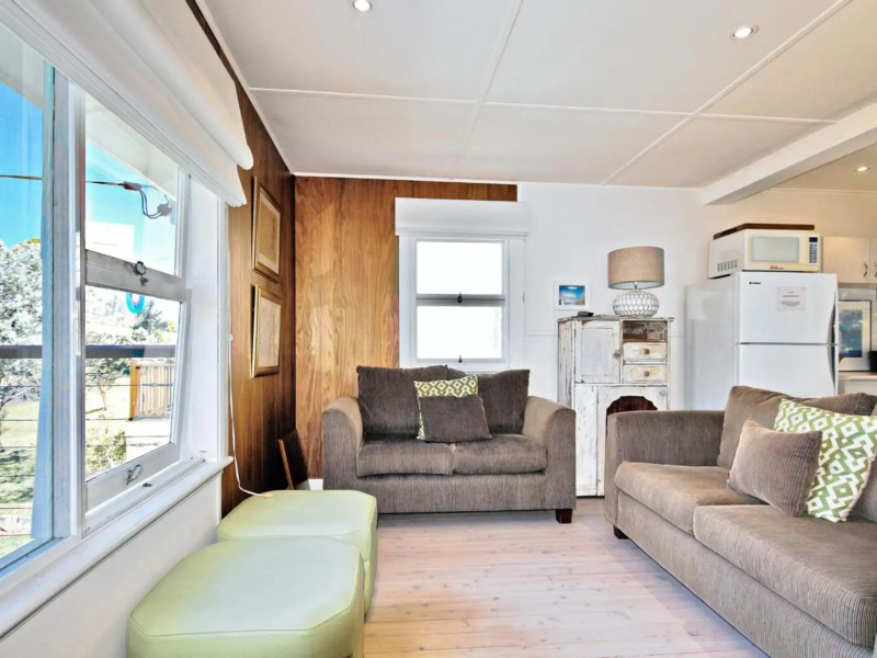 Acacia Cottage at Hyams 4pm Check Out Sundays