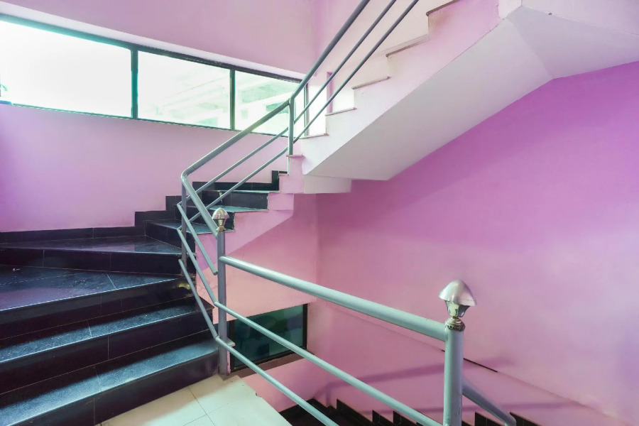 SPOT ON 66098 Rohini Residency