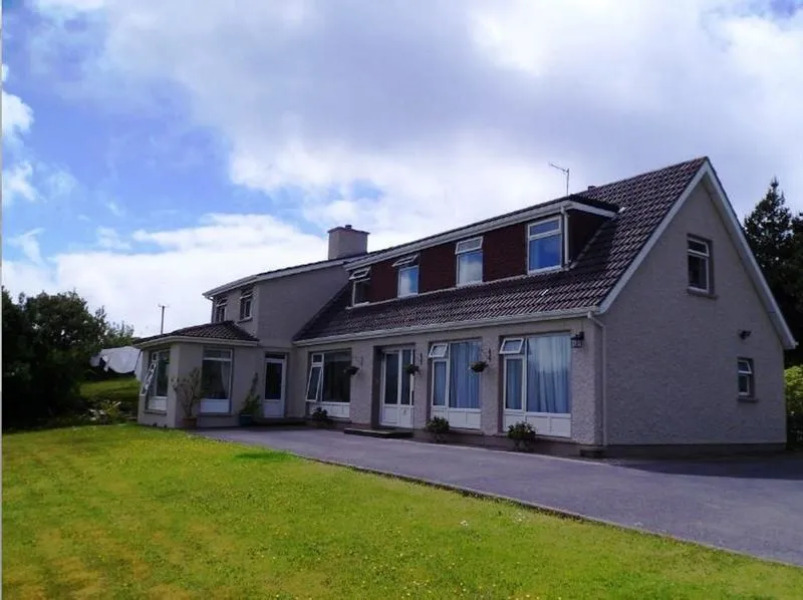 Heather Lodge Country House