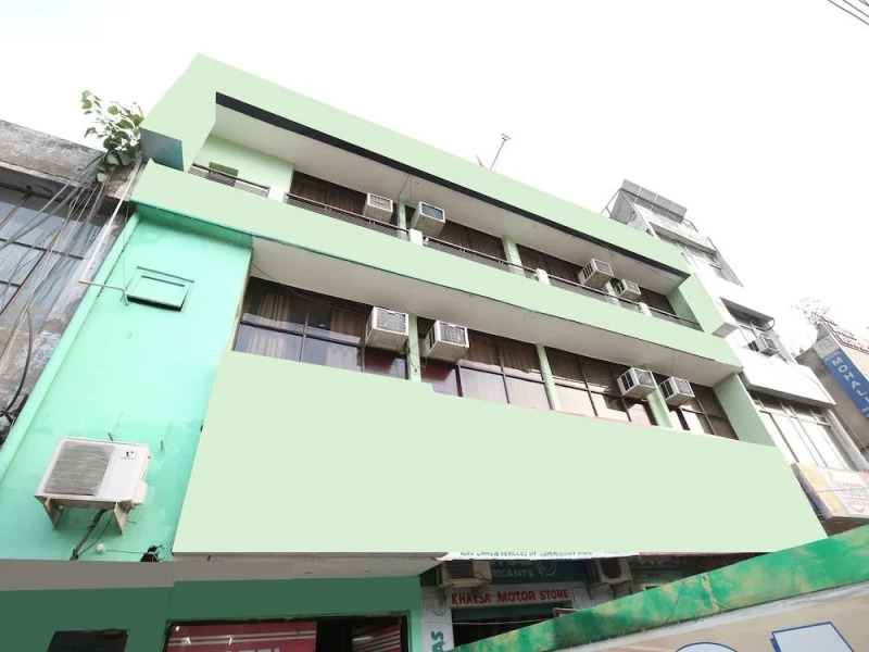 OYO 5906 Hotel Skyfox