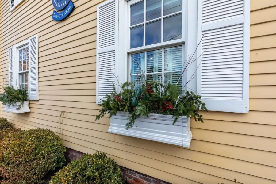 Blue Water: The Cottage