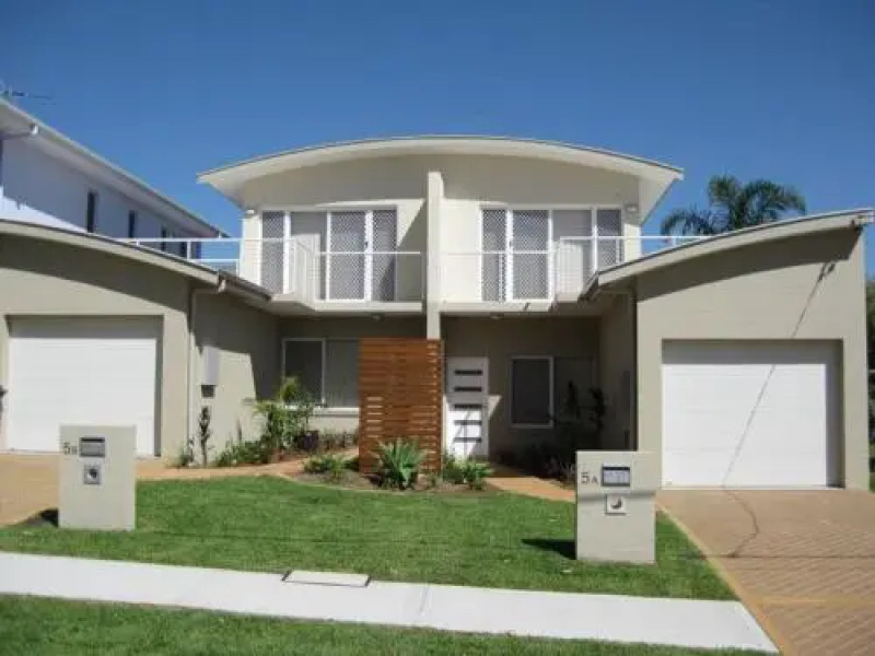 Adrift, 5B Scott Street