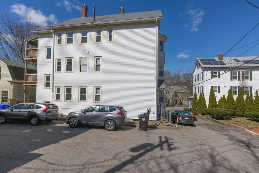 Chestnut Hill Apts by Starlight Suites