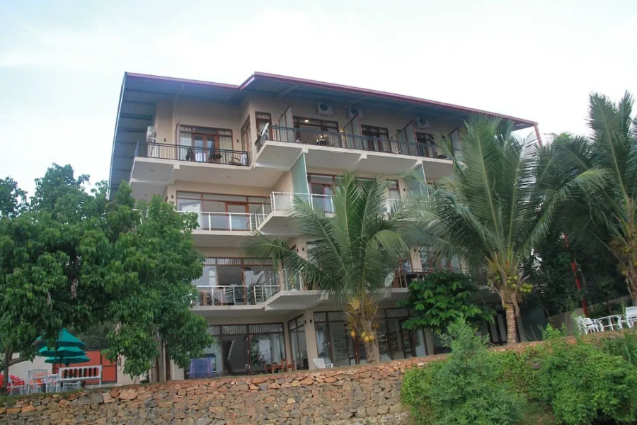 Sanu Lagoon Resort & Spa