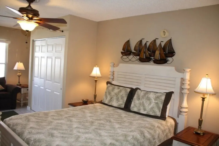 The Anna Maria Island Beach Paradise 10 - Studio condo by RedAwning