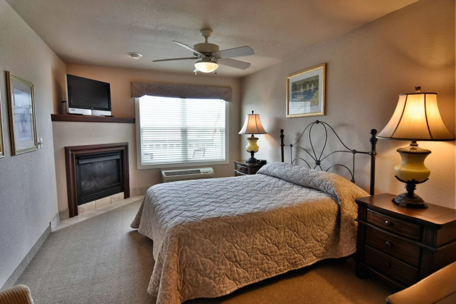Unit 317 Tagalong Condo