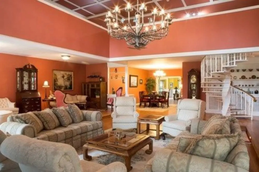 Sleepy Creek Country Manor