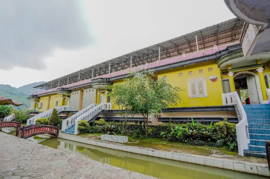 OYO 3889 D'ratna Resort