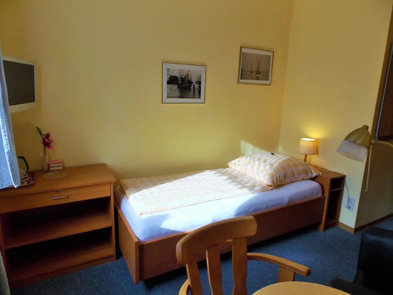 Garni Hotel-Pension Holum